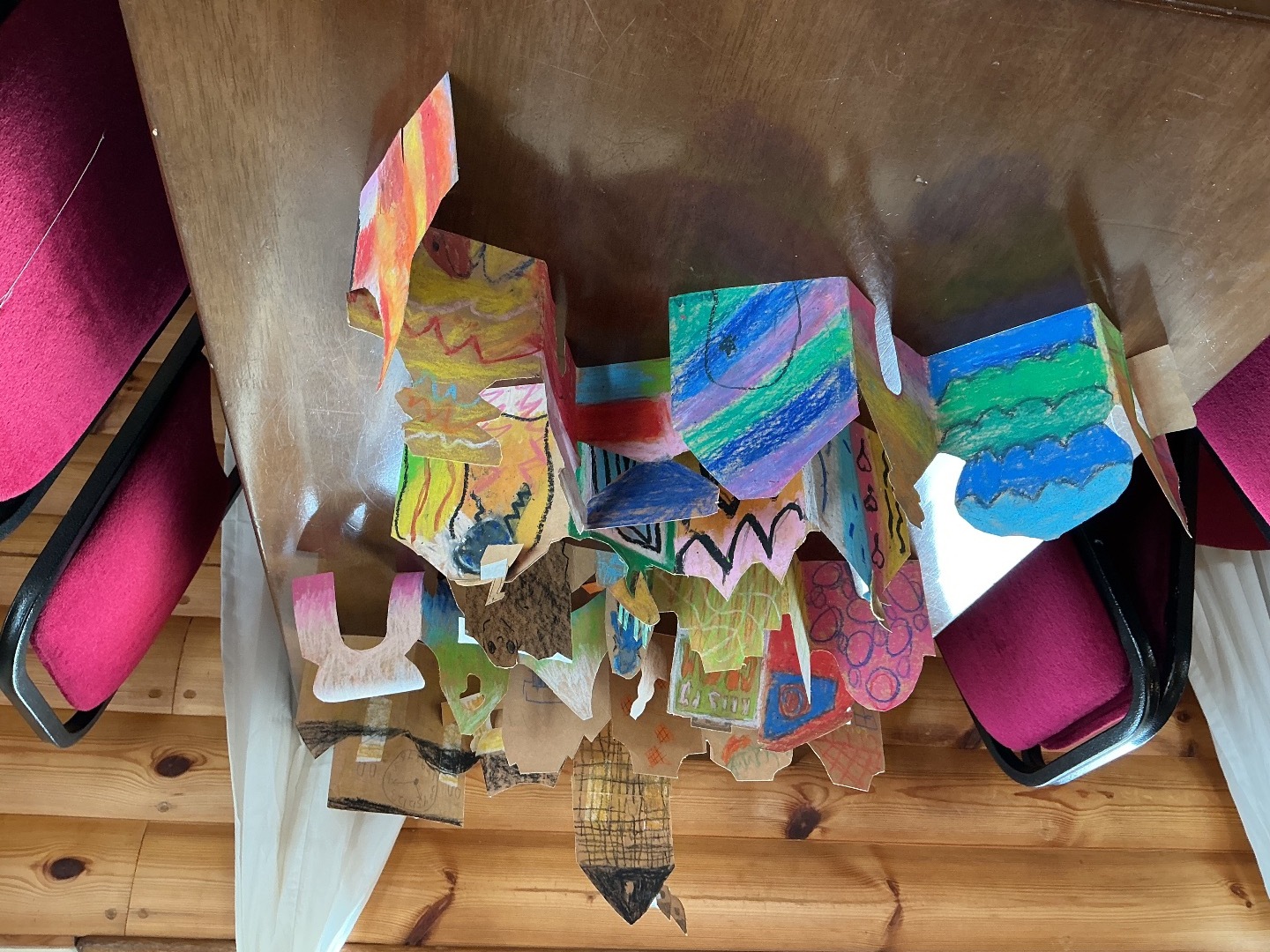 Hundertwasser Cityscape, Kids Club