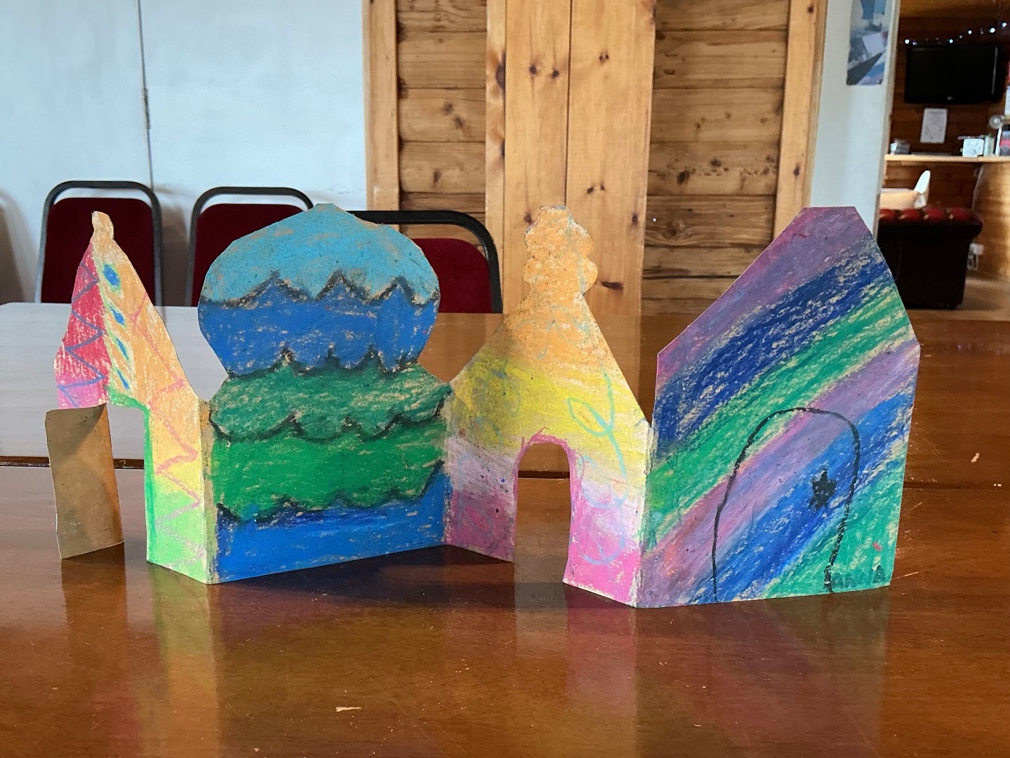 Hundertwasser Cityscape, Kids Club