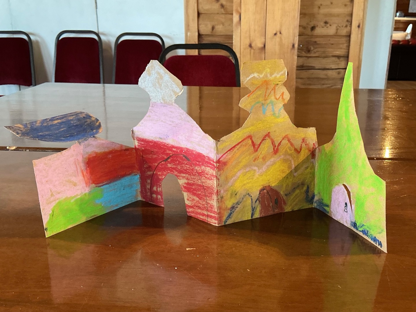 Hundertwasser Cityscape, Kids Club