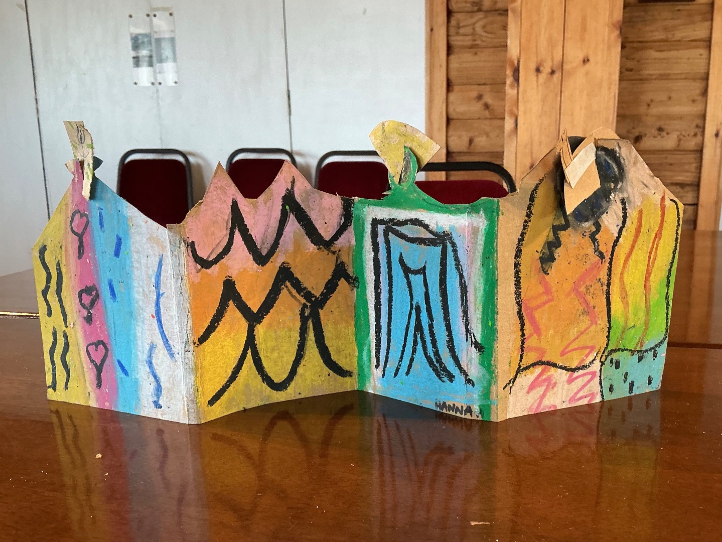 Hundertwasser Cityscape, Kids Club