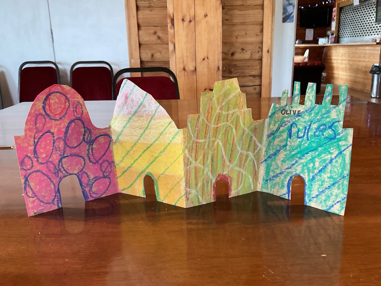 Hundertwasser Cityscape, Kids Club