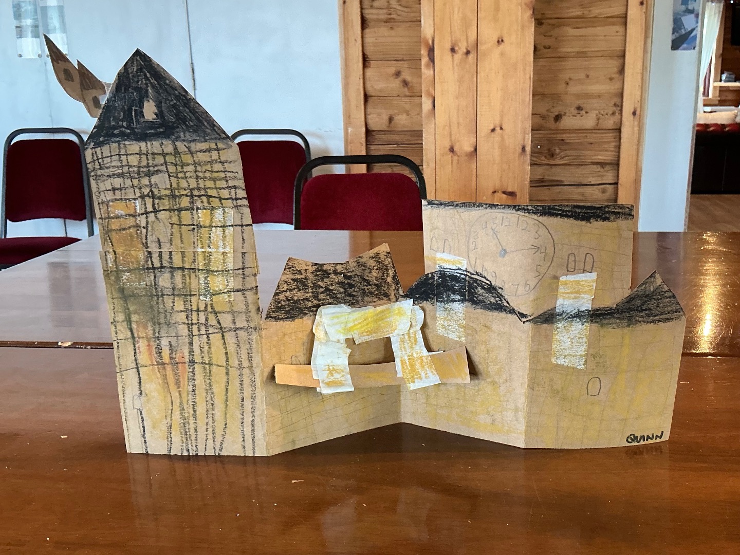 Hundertwasser Cityscape, Kids Club